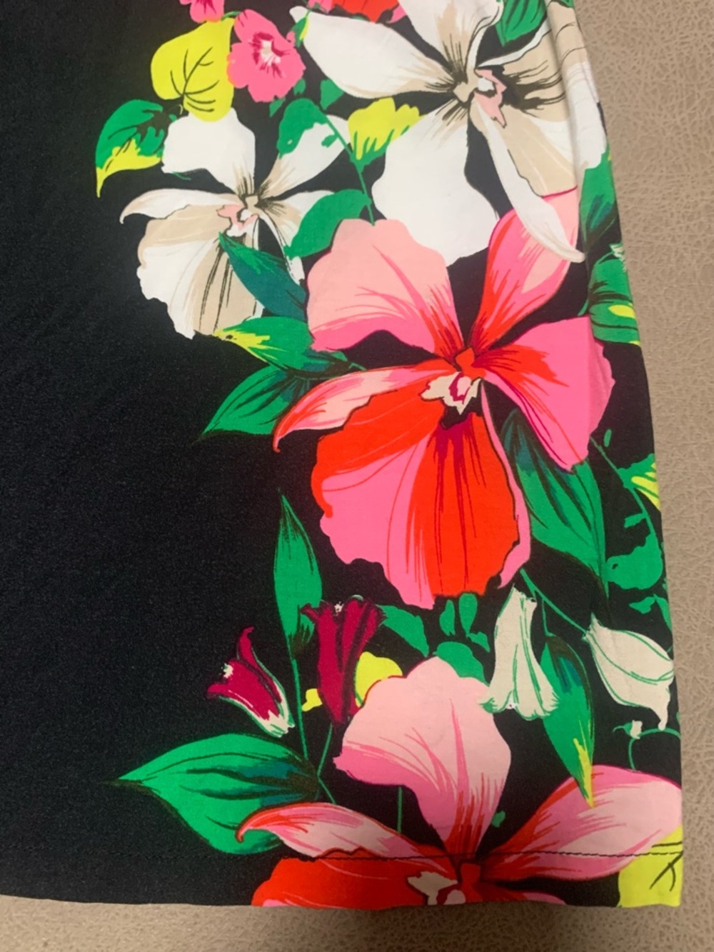 Old Navy Women Soft Black Tropical Floral Print Short Sleeve Shift Dress Size XS - Picture 4 of 8